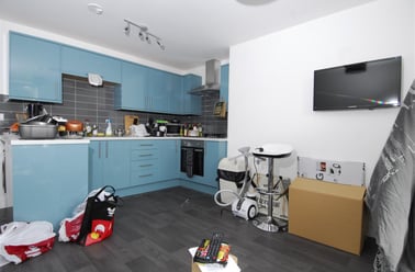 1 Quaker Lane, Peverell, Plymouth - Image 2